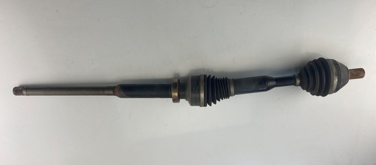 Полуоска предна дясна VOLVO XC60 I (2008-2017)