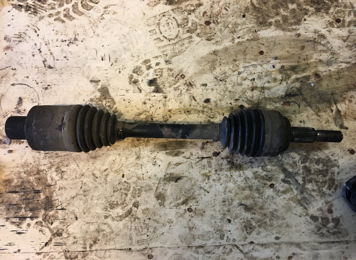 Drive Shaft Front Right                                    JEEP GRAND CHEROKEE III (WH) (2005-2010)