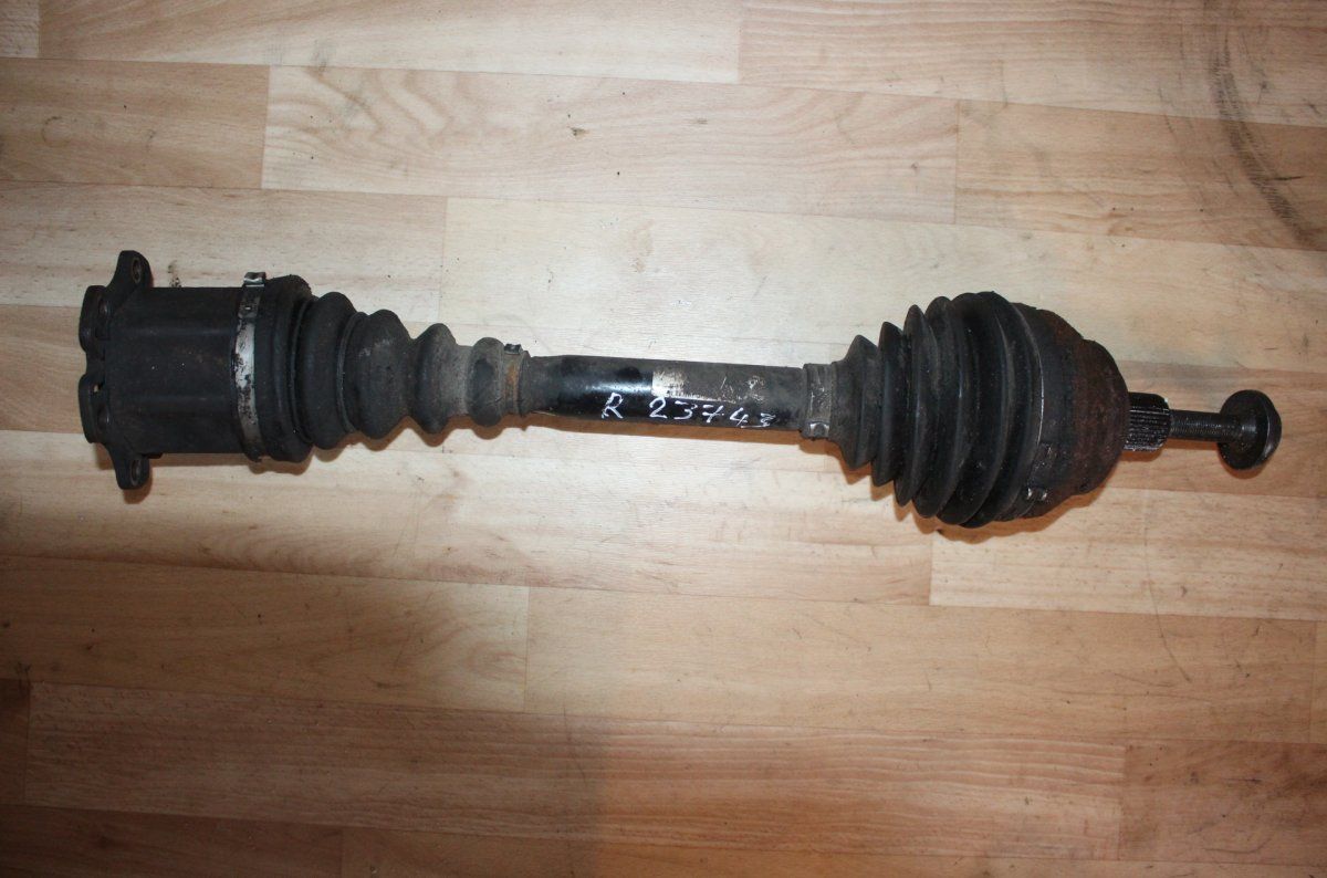 Drive Shaft Front Right                                    VW PHAETON (3D) (2002-2016)