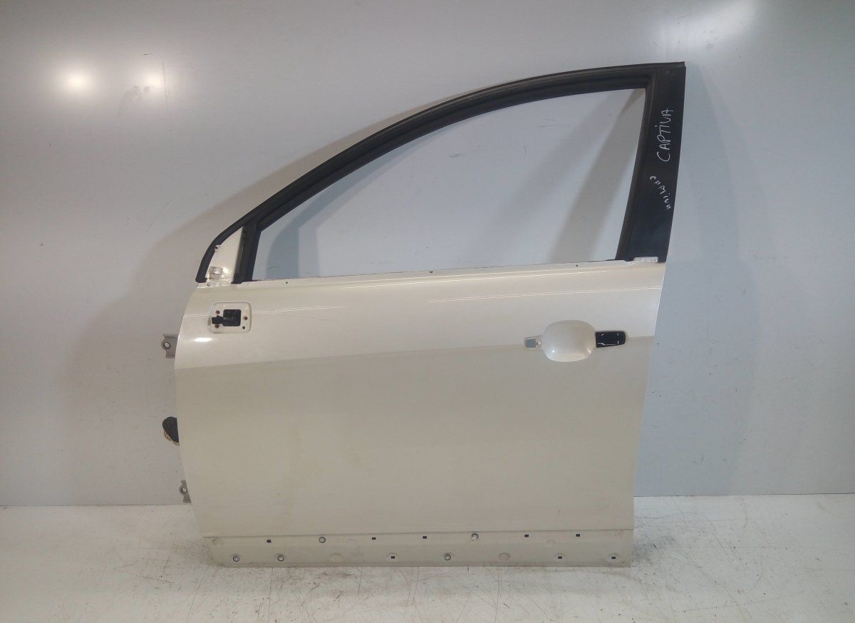 Door Front Left CHEVROLET CAPTIVA I (2006-2018)