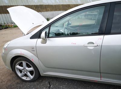Door Front Left TOYOTA COROLLA Verso II (AR10) (2004-2009)