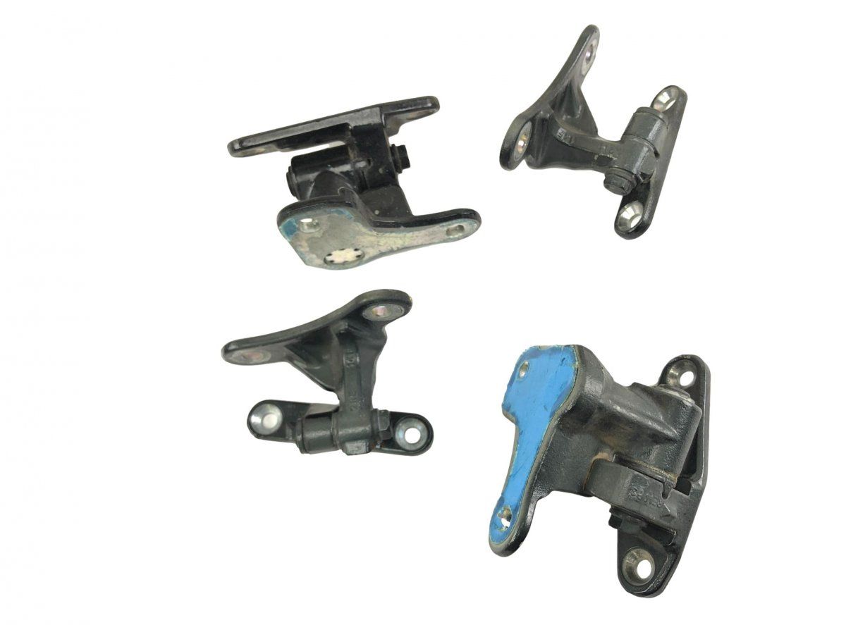 A1717200537 A1717200637 Door Hinge Front Lower left MERCEDES-BENZ SLK (R172) (2011-2020)