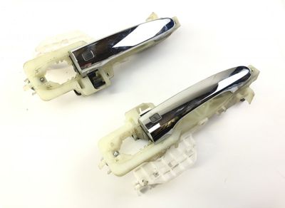 826512P810 Poignée de porte extérieure avant gauche KIA SORENTO II (XM) (2009-2015)