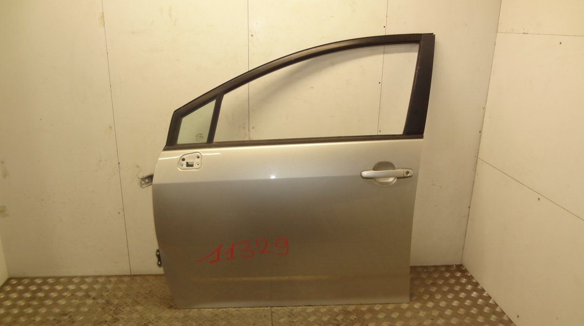 Door Front Left TOYOTA COROLLA Verso II (AR10) (2004-2009)