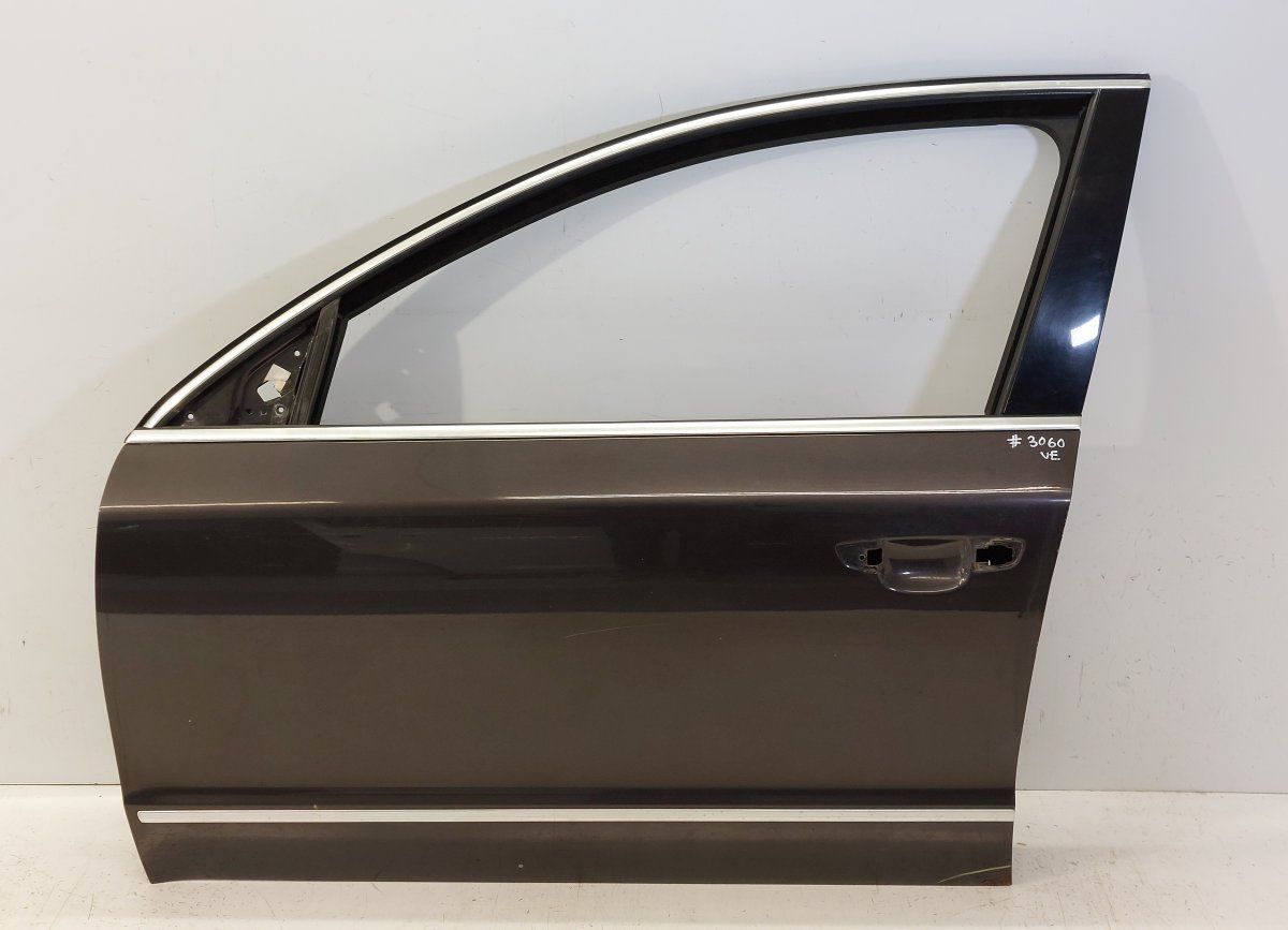 3T0831311 Door Front Left SKODA SUPERB II (3T4, 3T5) (2008-2015)