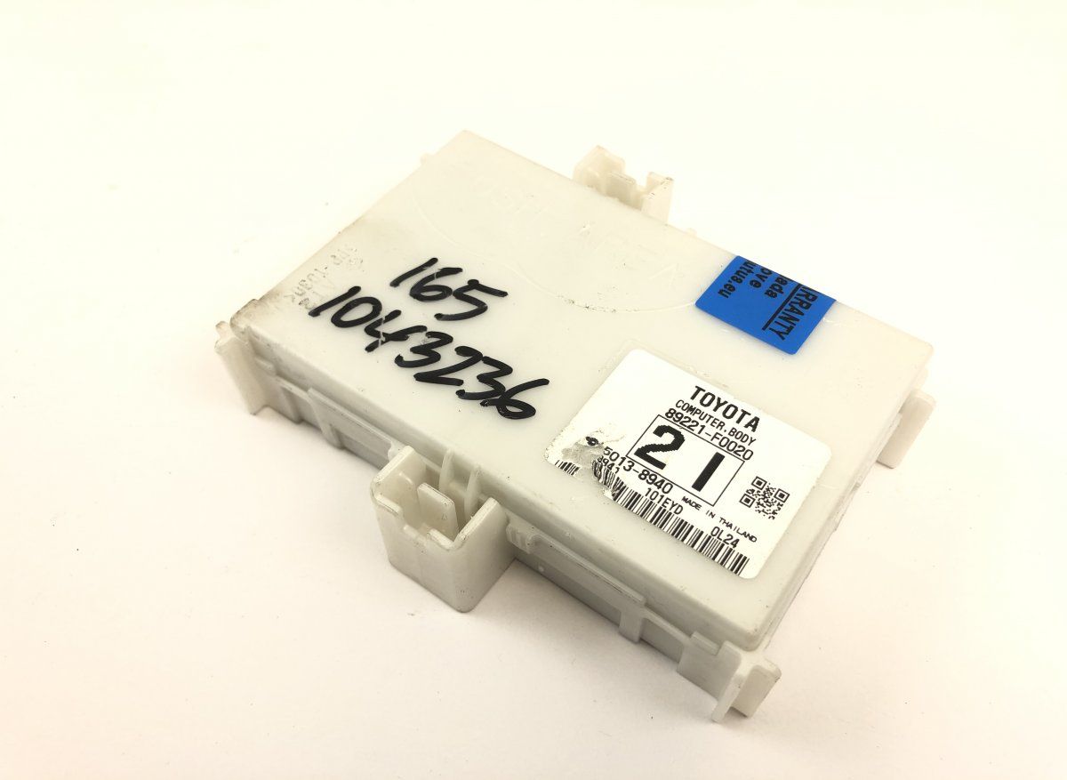 89221F0020 Comfort Module (CCM) TOYOTA HILUX VIII (AN110, AN120, AN130) (2015-)