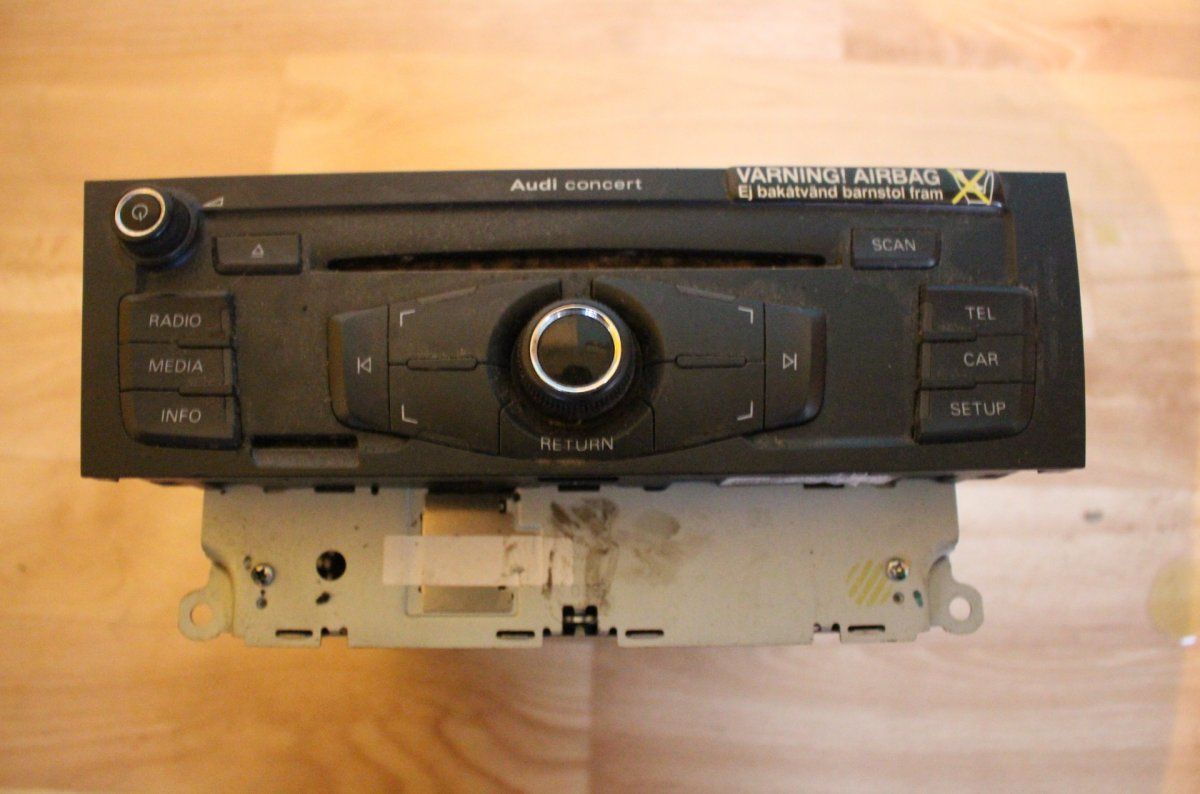 8T1035186P CD  Changer AUDI A4 / A4 ALLROAD (B8) (2007-2015)