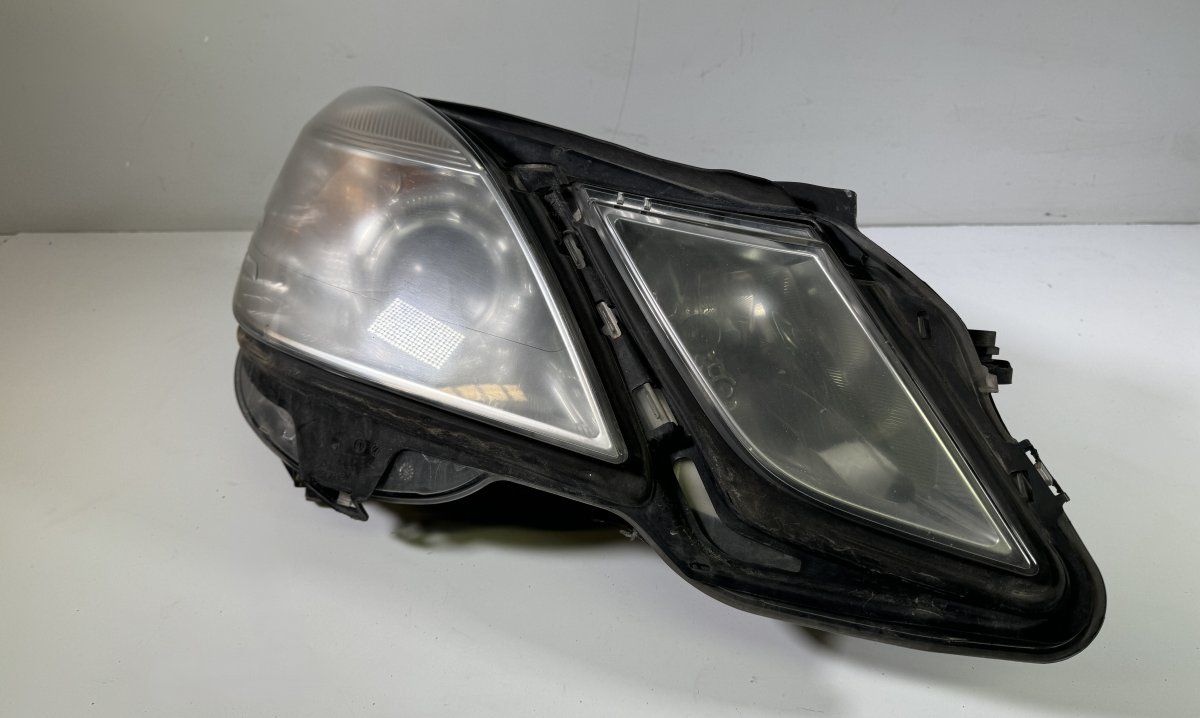 A2128208261 Headlight right MERCEDES-BENZ E-CLASS (W212) (2009-2016)