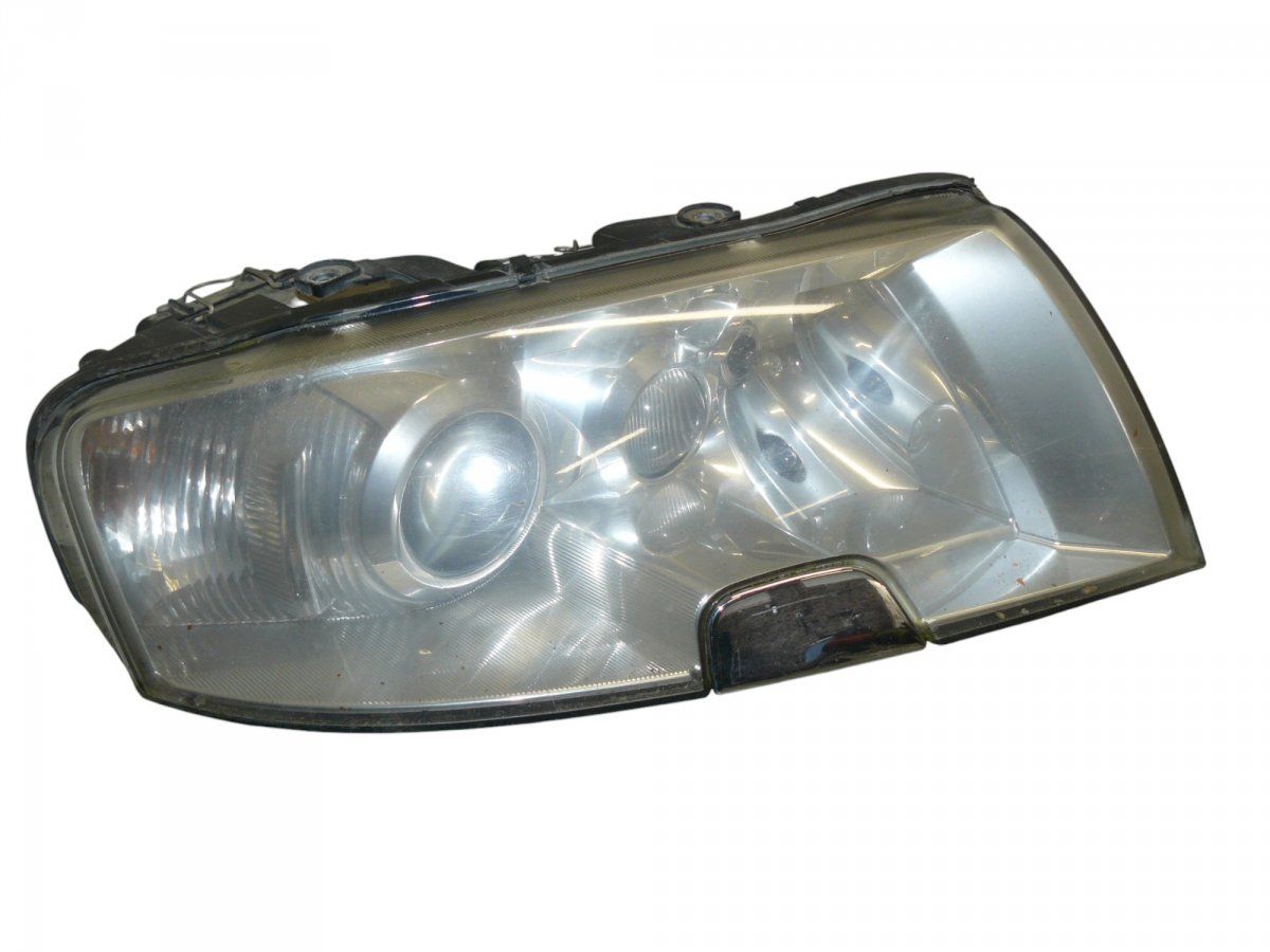 246750R Headlight right SKODA SUPERB I (3U4) (2001-2008)