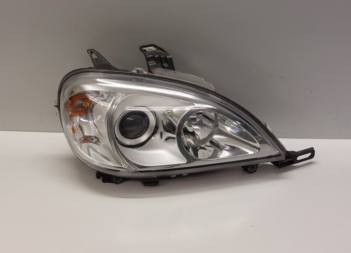 A1638204661 Headlight right MERCEDES-BENZ ML-CLASS (W163) (1998-2005)