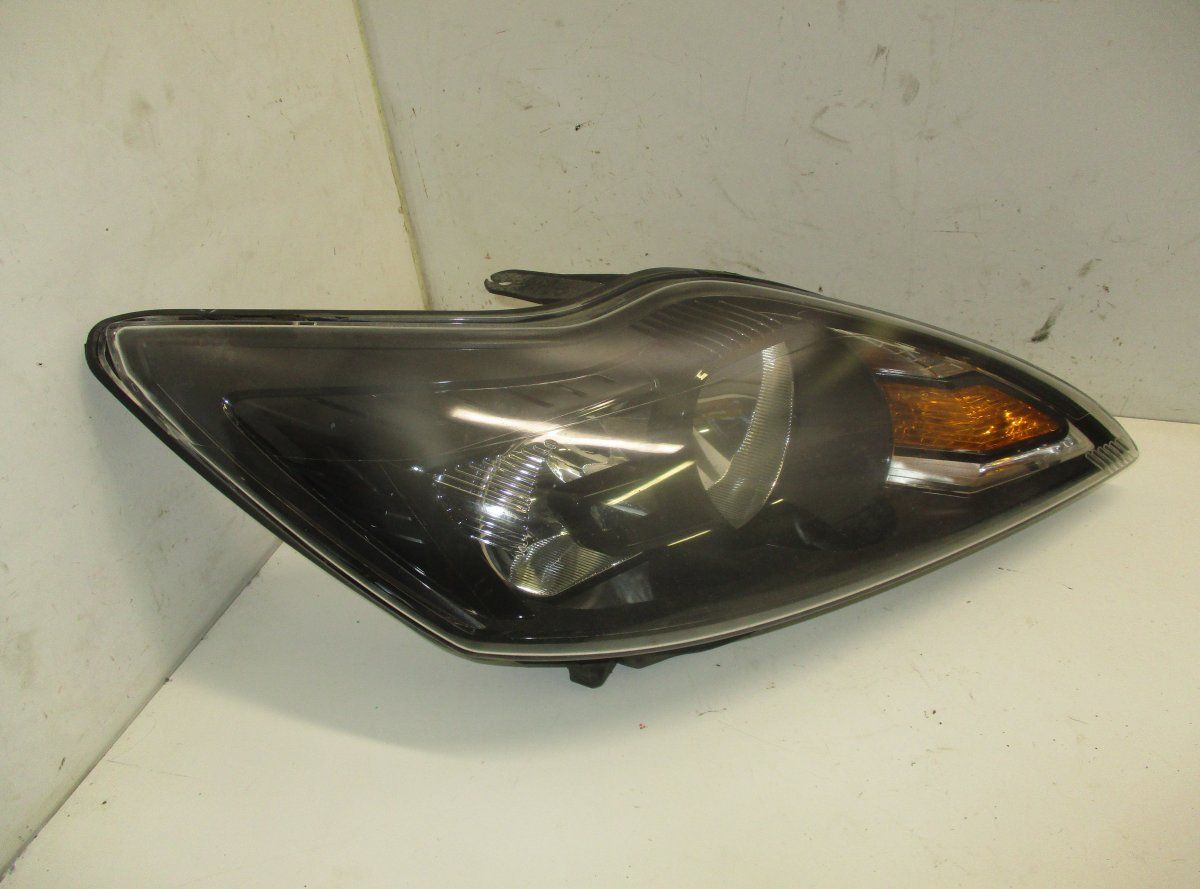 8M5113W029DE Headlight right FORD FOCUS II (2004-2012)