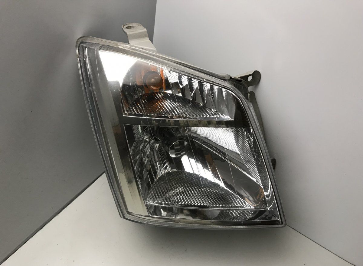 082131138RM Headlight right ISUZU D-MAX I (RA, RC) (2002-2012)