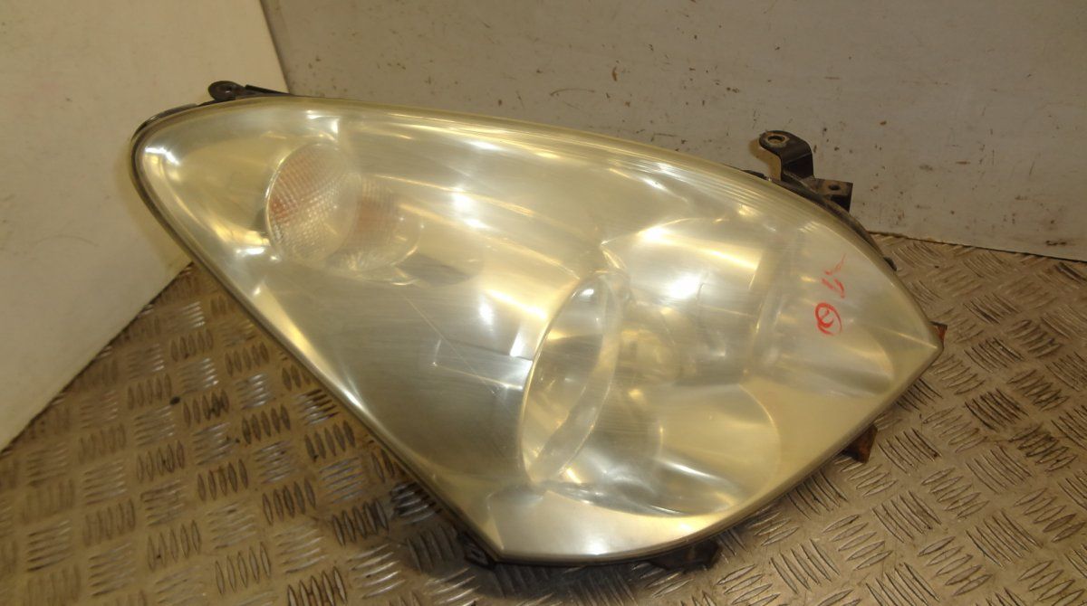 Headlight right TOYOTA COROLLA Verso II (AR10) (2004-2009)