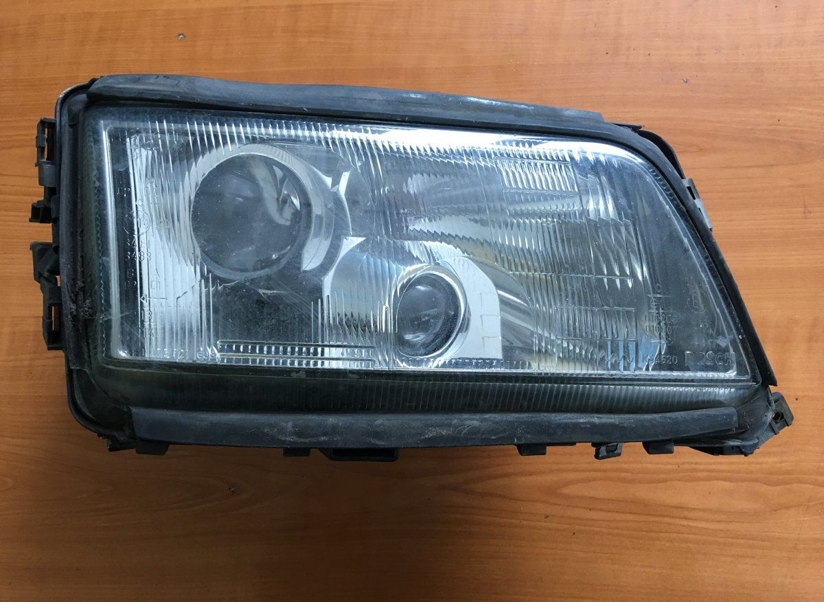 Headlight right AUDI A8 (4D2, 4D8) (1994-2002)