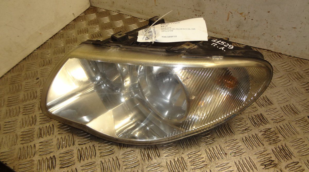 Headlight left CHRYSLER VOYAGER IV (RG, RS) (2000-2008)