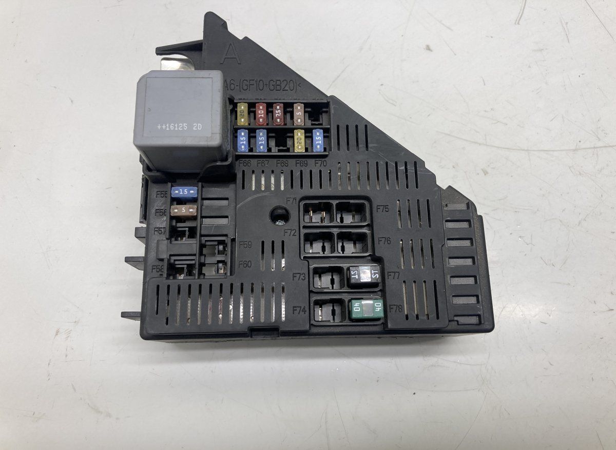 31473571 Fuse box VOLVO XC90 II (2014-)