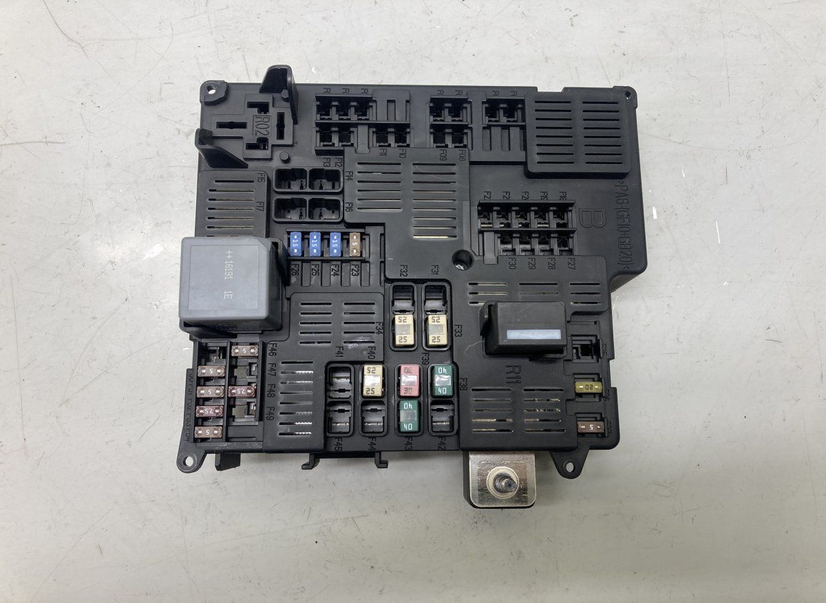 31473568 Fuse box VOLVO XC90 II (2014-)