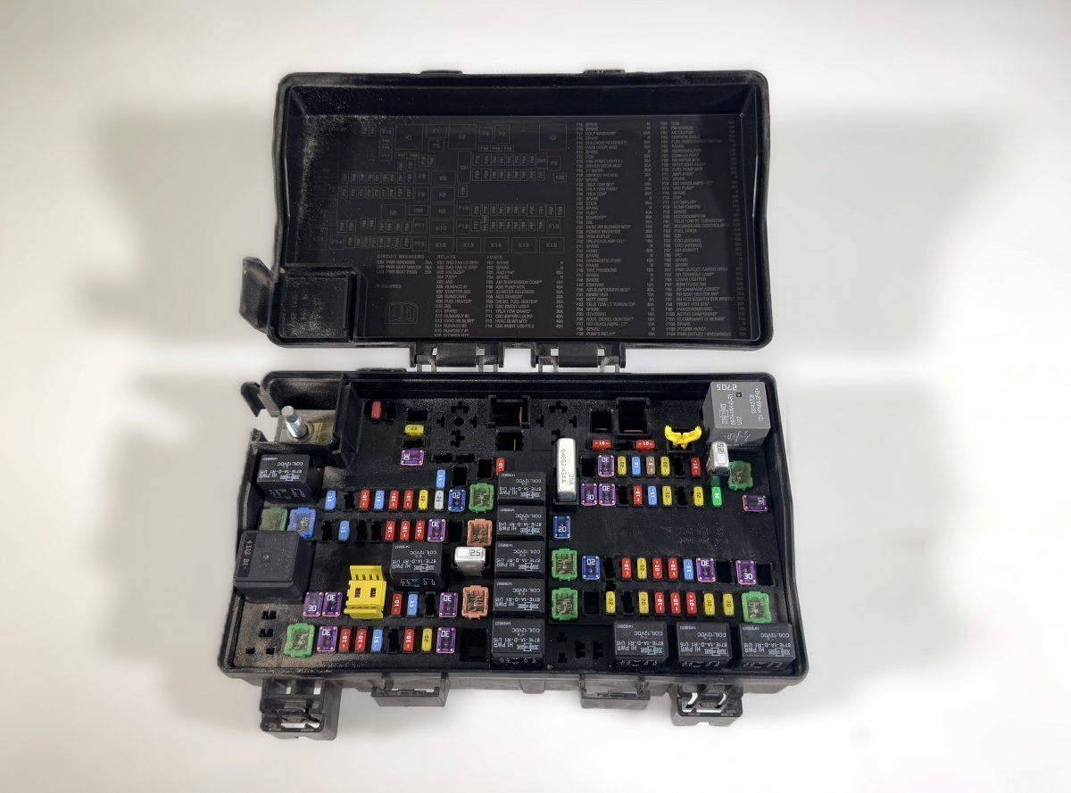 P68242818ACA 68242818ACA P68242818AC 68242818AC Fuse box JEEP GRAND CHEROKEE IV (WK, WK2) (2010-2021)