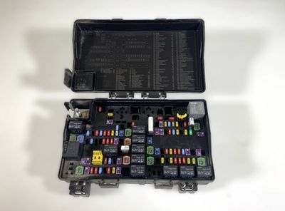 P68242818ACA 68242818ACA P68242818AC 68242818AC Skrzynka bezpieczników JEEP GRAND CHEROKEE IV (WK, WK2) (2010-2021)