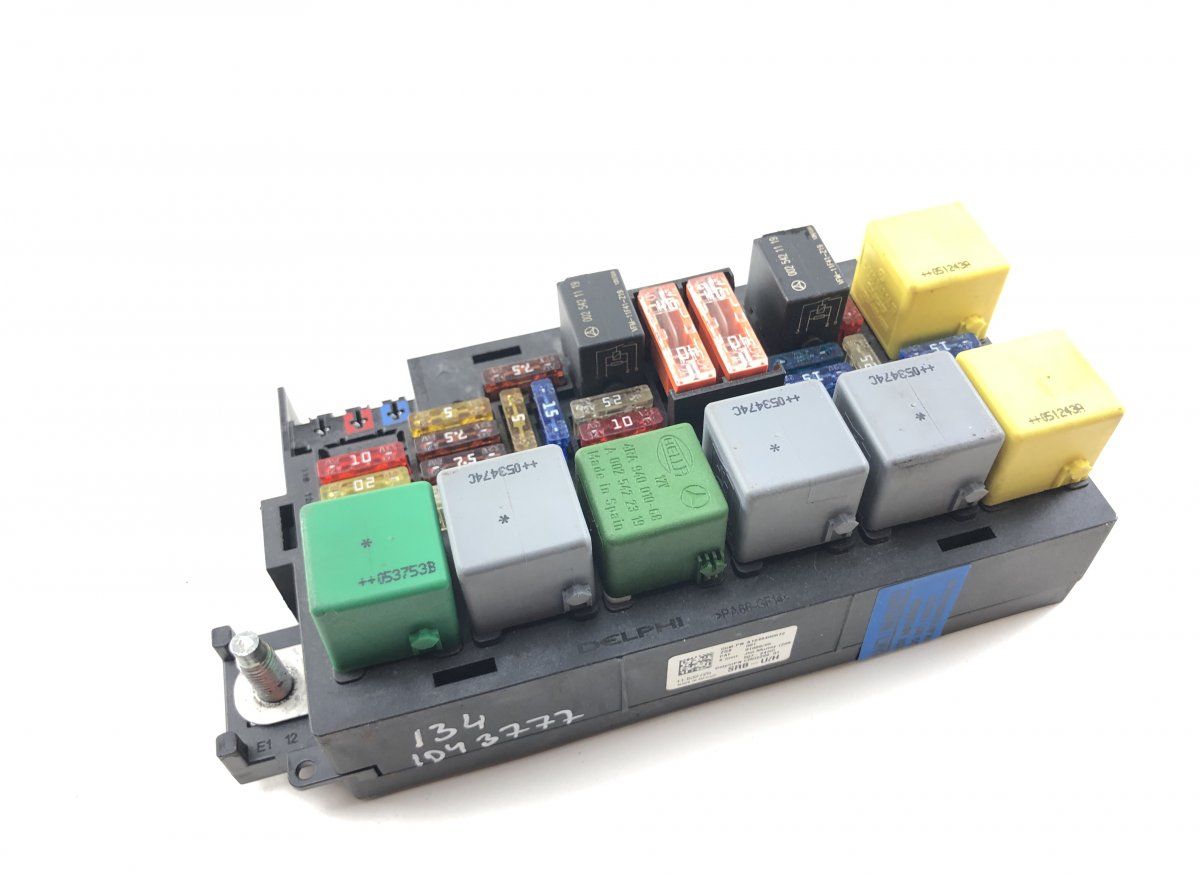 15444546 Fuse box MERCEDES-BENZ R-CLASS (W251) (2006-2013)