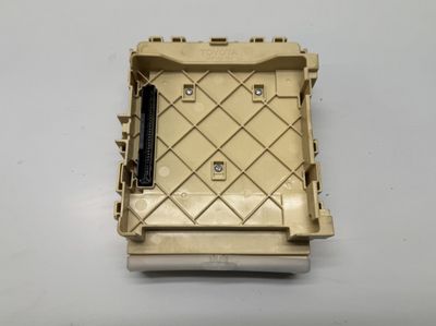 8273042750B Fuse box TOYOTA RAV 4 IV (XA40) (2012-2019)