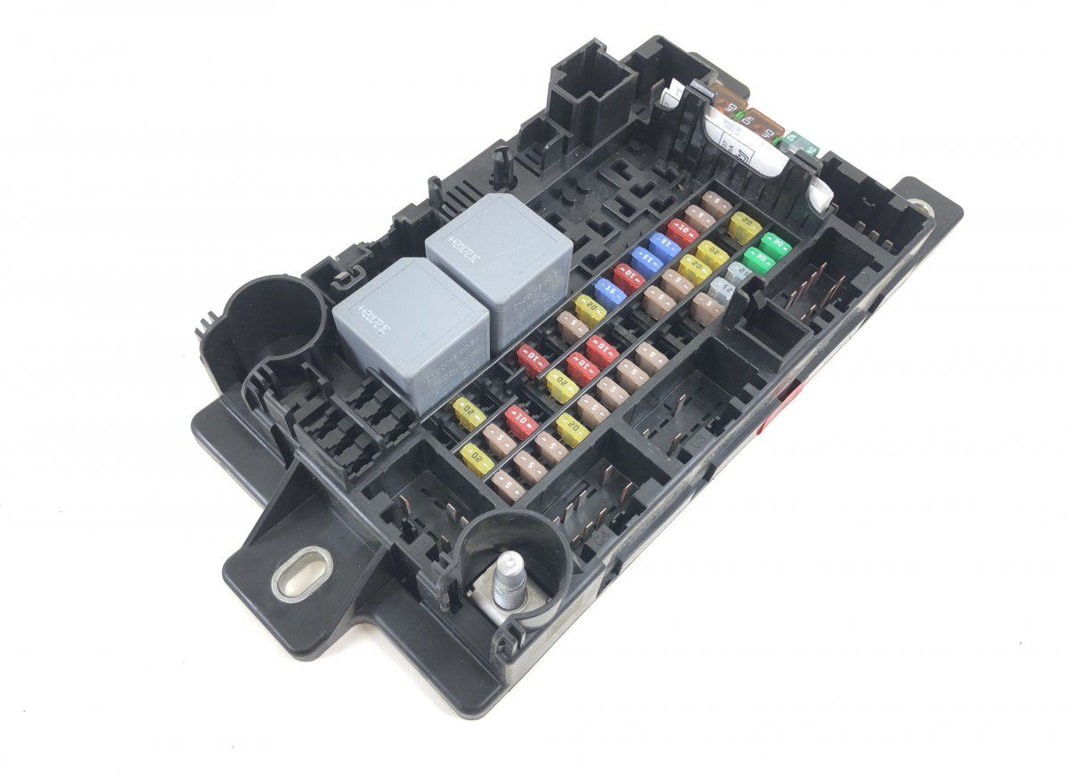 LR144125 Fuse box LAND ROVER EVOQUE II (L551) (2018-)