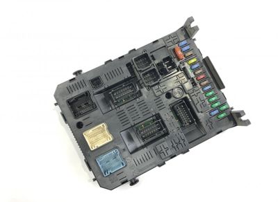 28121550-4A 21676031-5B Boîte à fusibles PEUGEOT 307 (2000-2007)