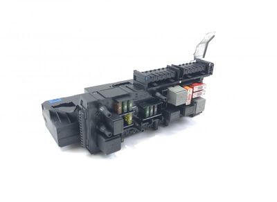 5DK01102240 5DK00922548 5DK009225-49 5DK00922549 5DK009225 Кутия с предпазители MERCEDES-BENZ C-CLASS (W204) (2007-2013)