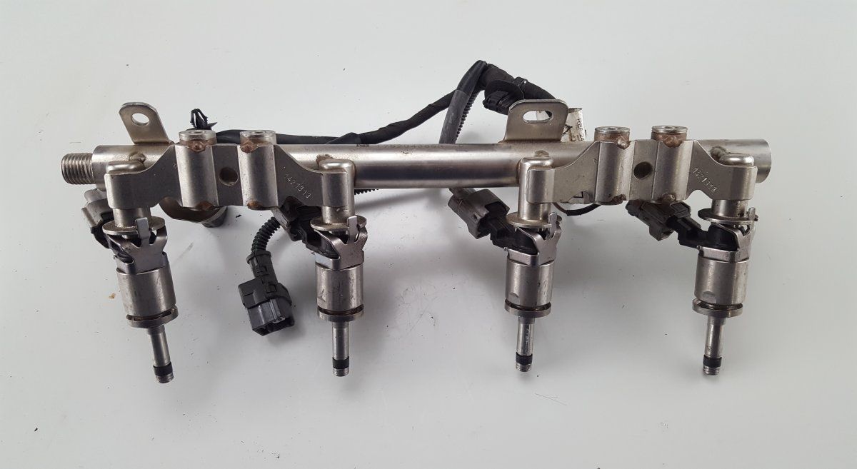 133621001 Fuel Distributor / fuel rail RENAULT CLIO IV / THALIA (BH, KH) (2012-2019)