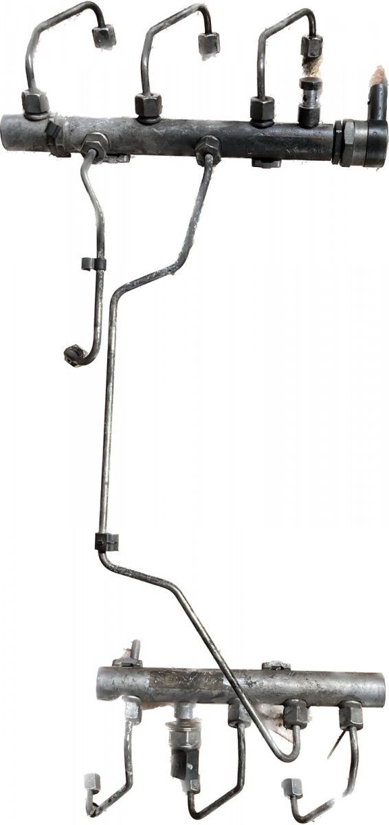 Fuel Distributor / fuel rail AUDI Q7 (4L) (2006-2015)