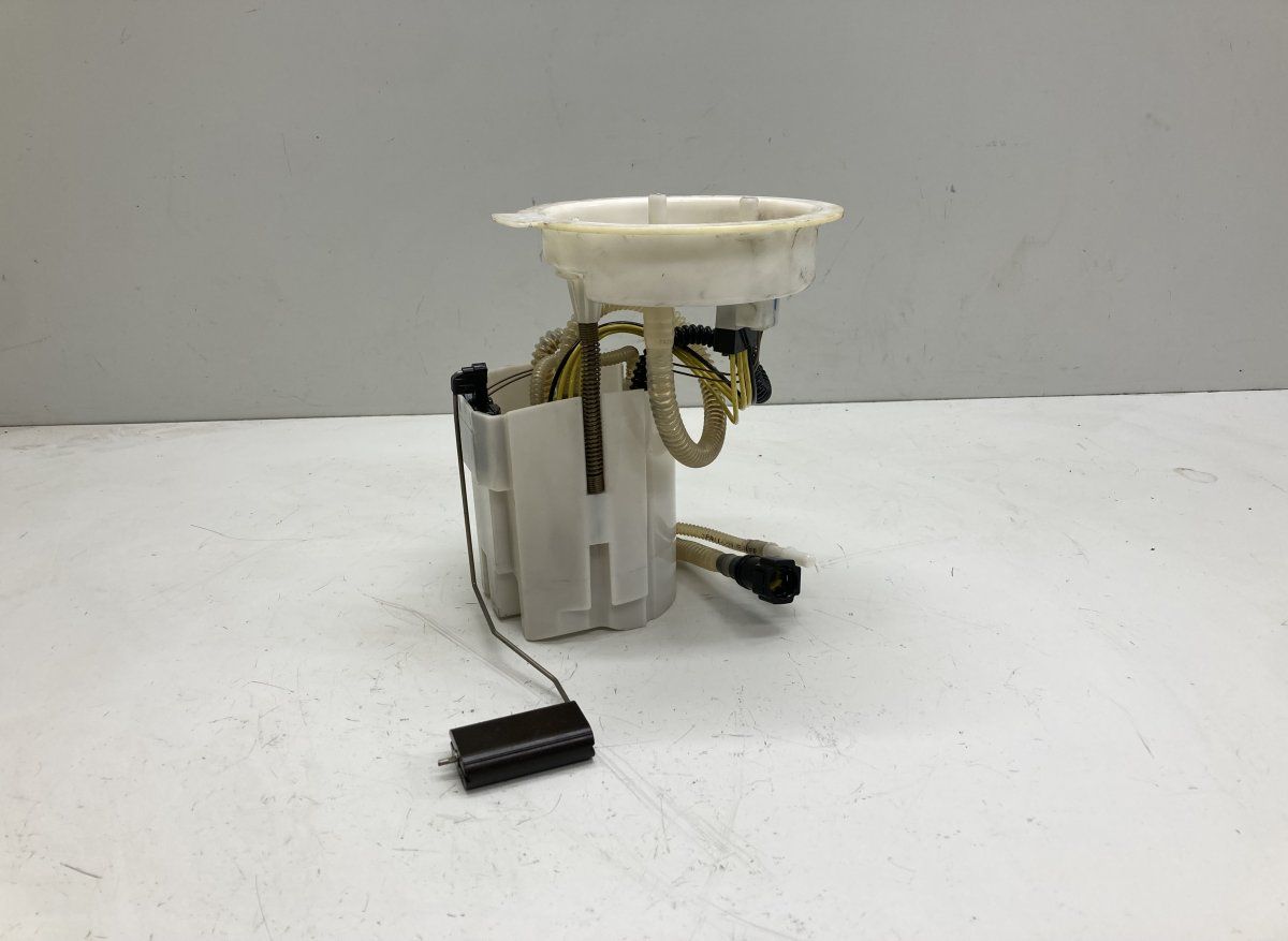 732513708 7325137 Fuel delivery pump BMW 2 Active Tourer (F45, F46) (2013-2021)