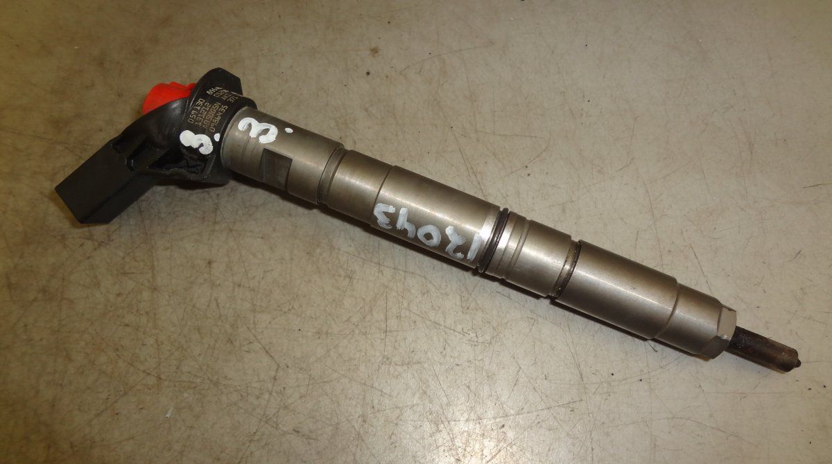 Fuel Injector VW PHAETON (3D) (2002-2016)