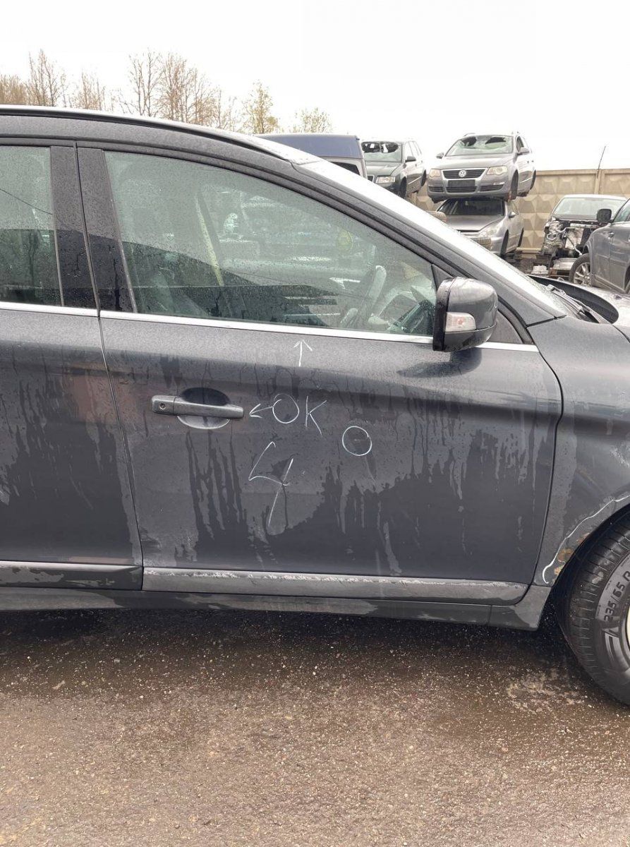 Door Front Right VOLVO XC60 I (2008-2017)