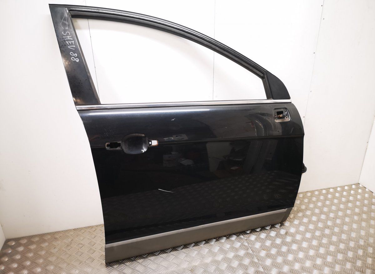 Door Front Right CHEVROLET CAPTIVA I (2006-2018)