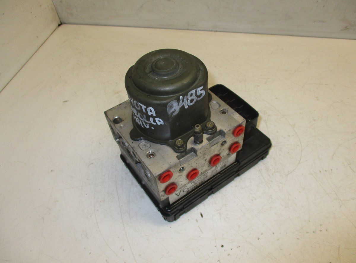 4451044051 ABS hydraulic unit / pump TOYOTA AVENSIS VERSO (XM20) (2001-2009)