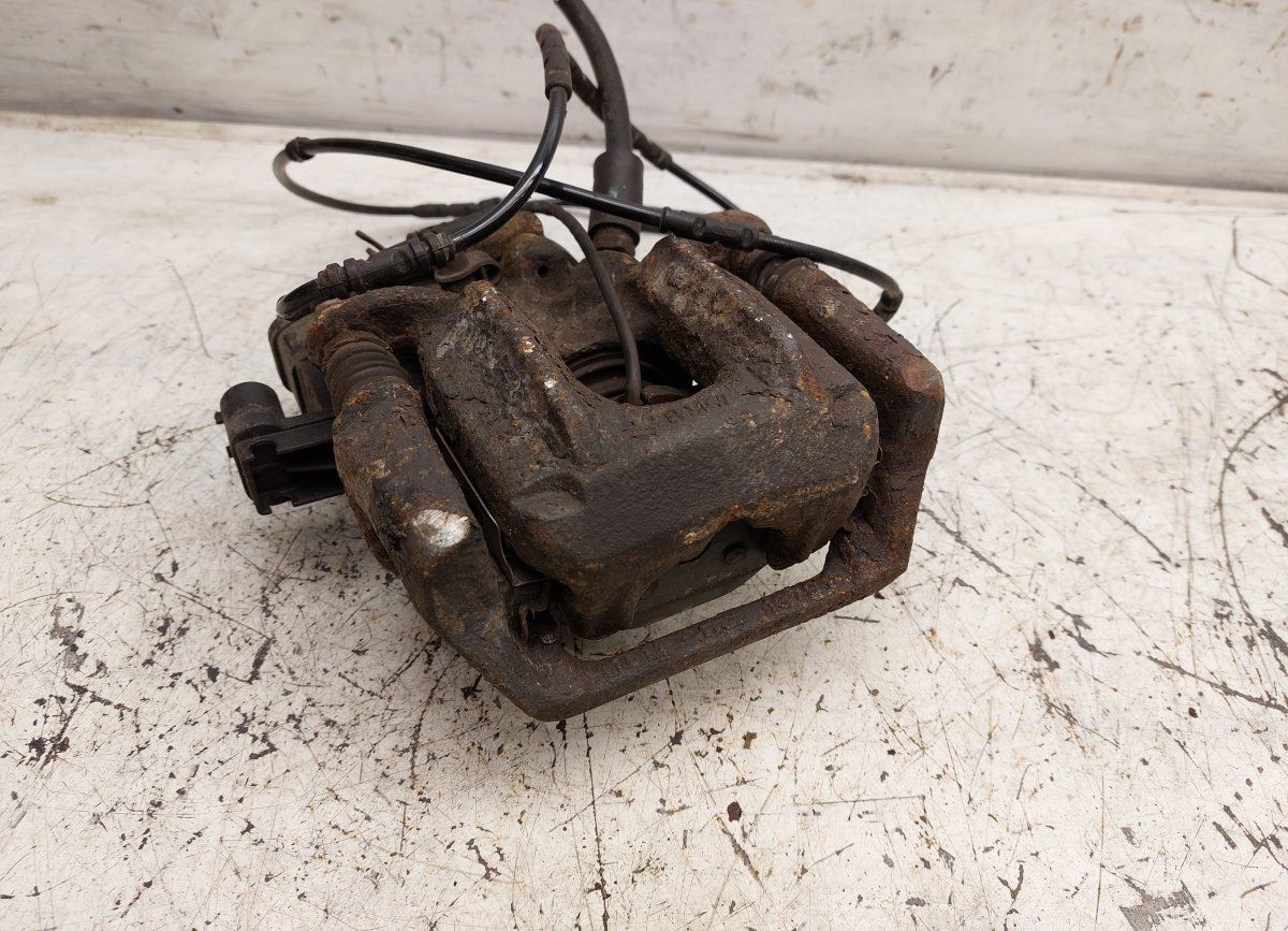 Brake caliper rear  right BMW X3 (F25) (2010-2017)
