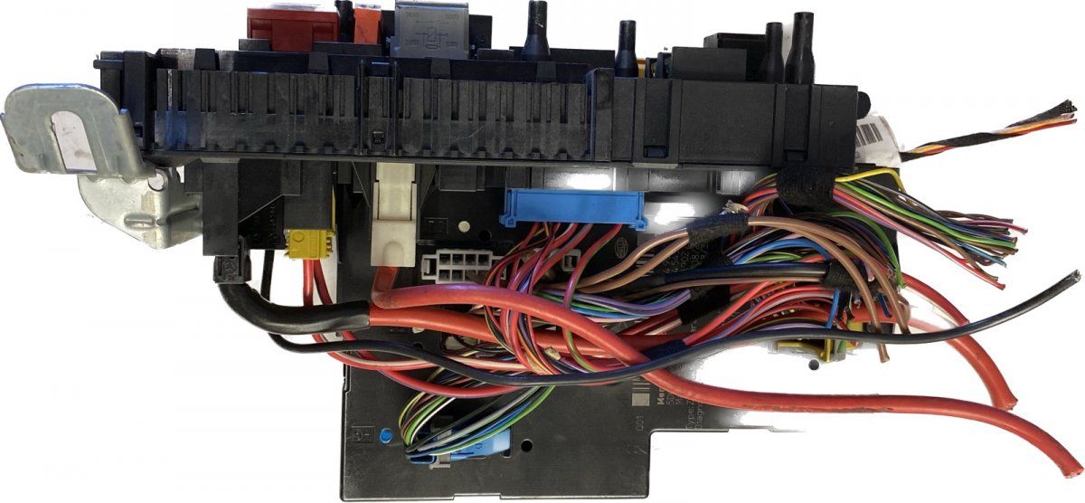 Body control module (BCM) MERCEDES-BENZ C-CLASS (W204) (2007-2013)