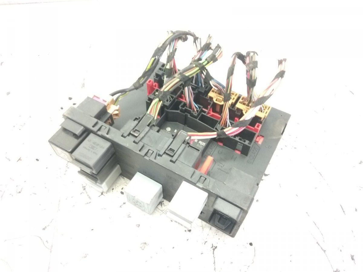 Body control module (BCM) VW TOURAN (1T1, 1T2) (2003-2010)