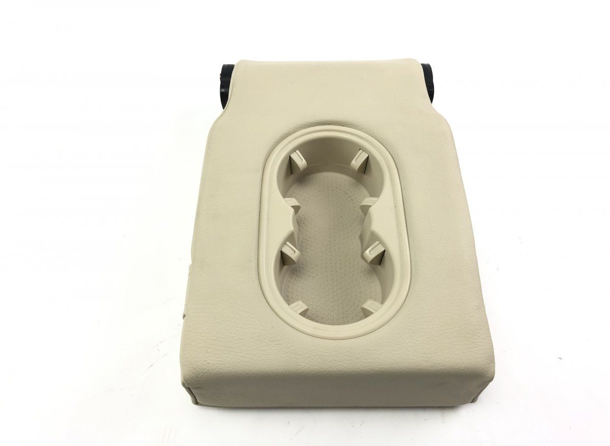 7P6885081AF Armrest rear VW TOUAREG II (7P) (2010-2018)