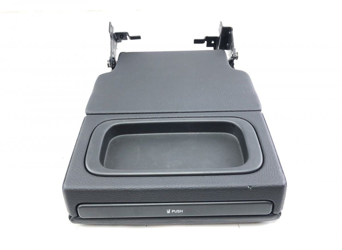 32206999 Armrest rear VOLVO S90 / V90 (2016-)