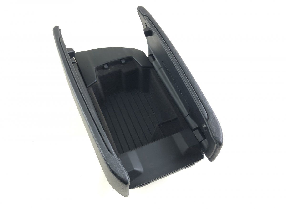 9391146 Armrest cover front BMW 5 (G30, G31) (2016-2024)