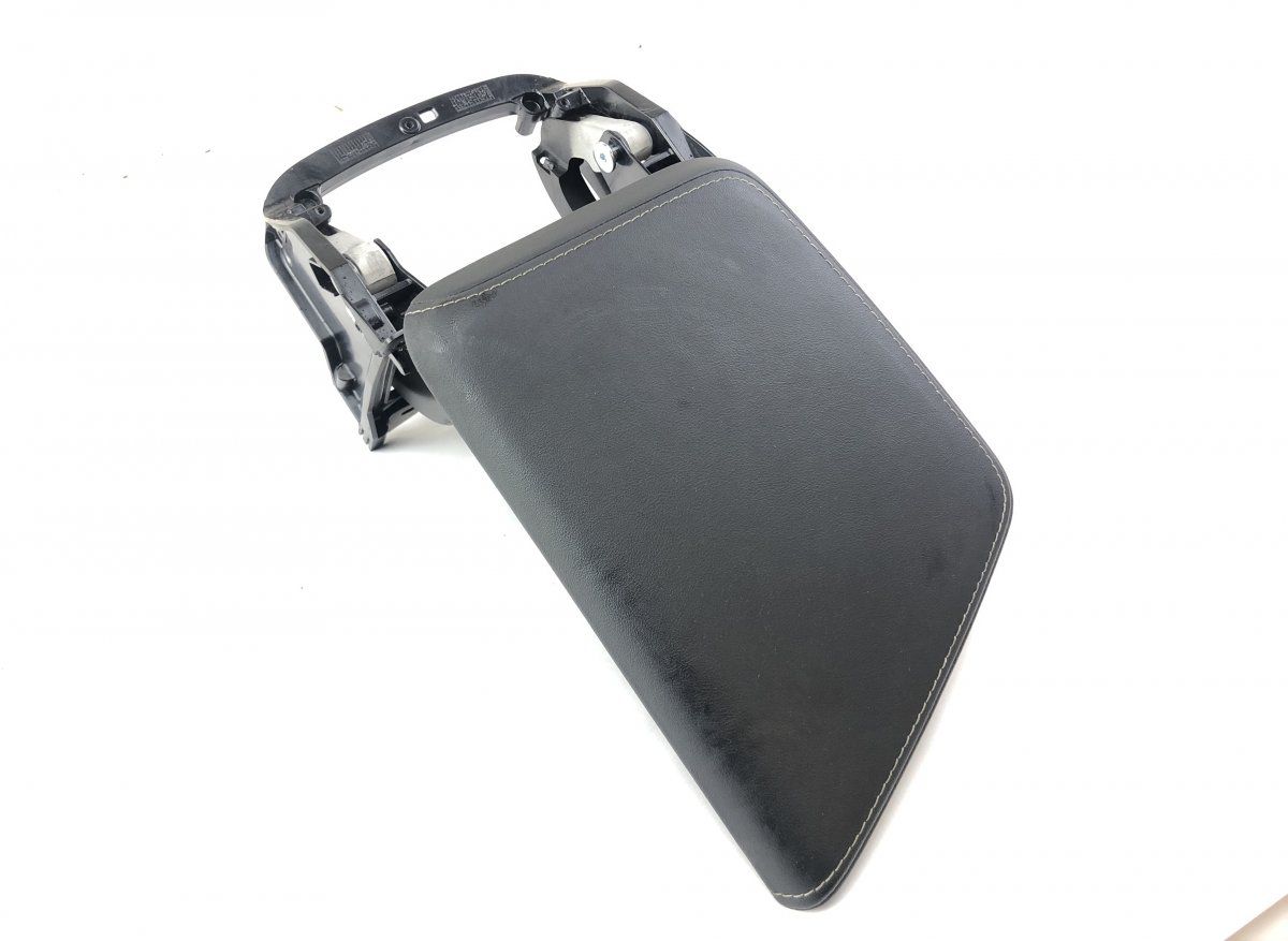 31469497 Armrest cover front VOLVO V60 II / S60 III (224, 225, 227) (2018-)