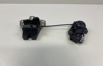 32149889 31484235 Bagāžas nodalījuma vāks / bagāžas nodalījuma durvju atslēga VOLVO XC40 / EX40 / EC40 (536, 539) (2017-)