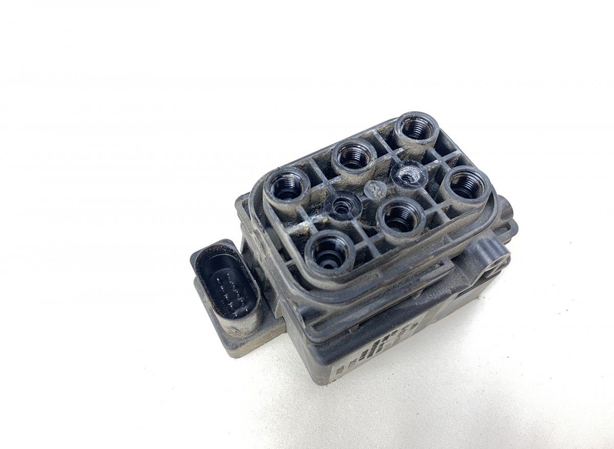 15152400082 15-1524-0008.2 Air suspension valve block AUDI Q7 (4L) (2006-2015)