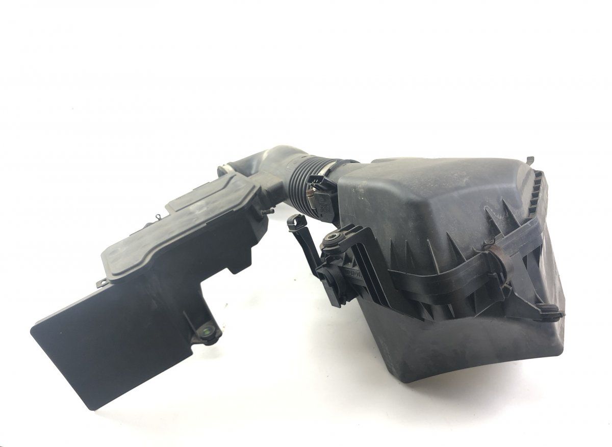 1770050240 Air Cleaner (filter box) LEXUS SC (Z30, Z40) (2001-2010)