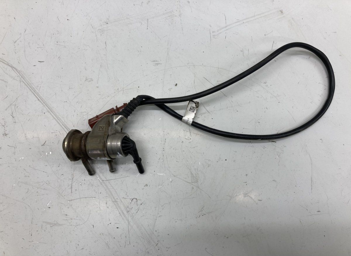 0444025048 04L131113S AdBlue Nozzle AUDI A4 (8W, B9) (2015-)