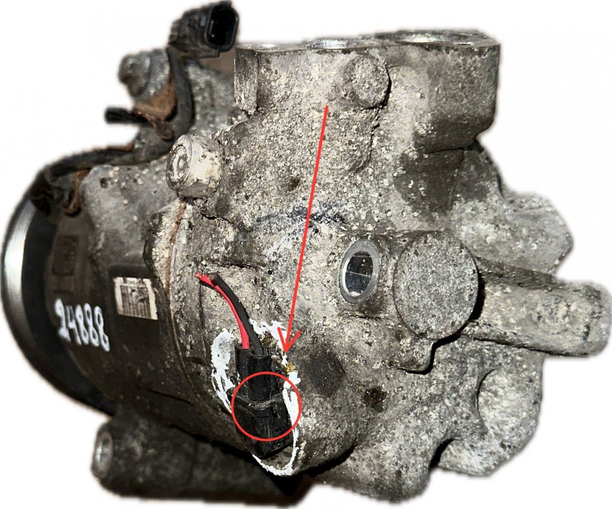 926004EB0A  926001604R AC / aircon Compressor RENAULT KADJAR (HA, HL) (2015-2022)