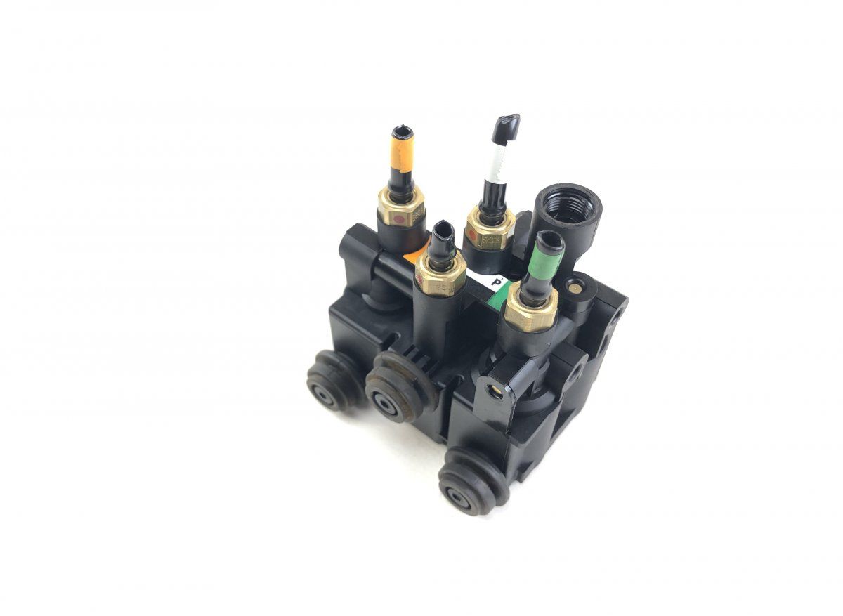 LR070246 Air suspension valve block LAND ROVER RANGE ROVER SPORT II (L494) (2013-2022)