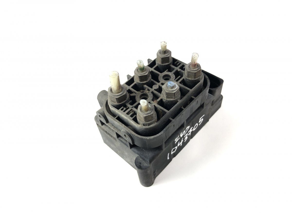 A2123200358 Air suspension valve block MERCEDES-BENZ ML-CLASS (W164) (2005-2011)