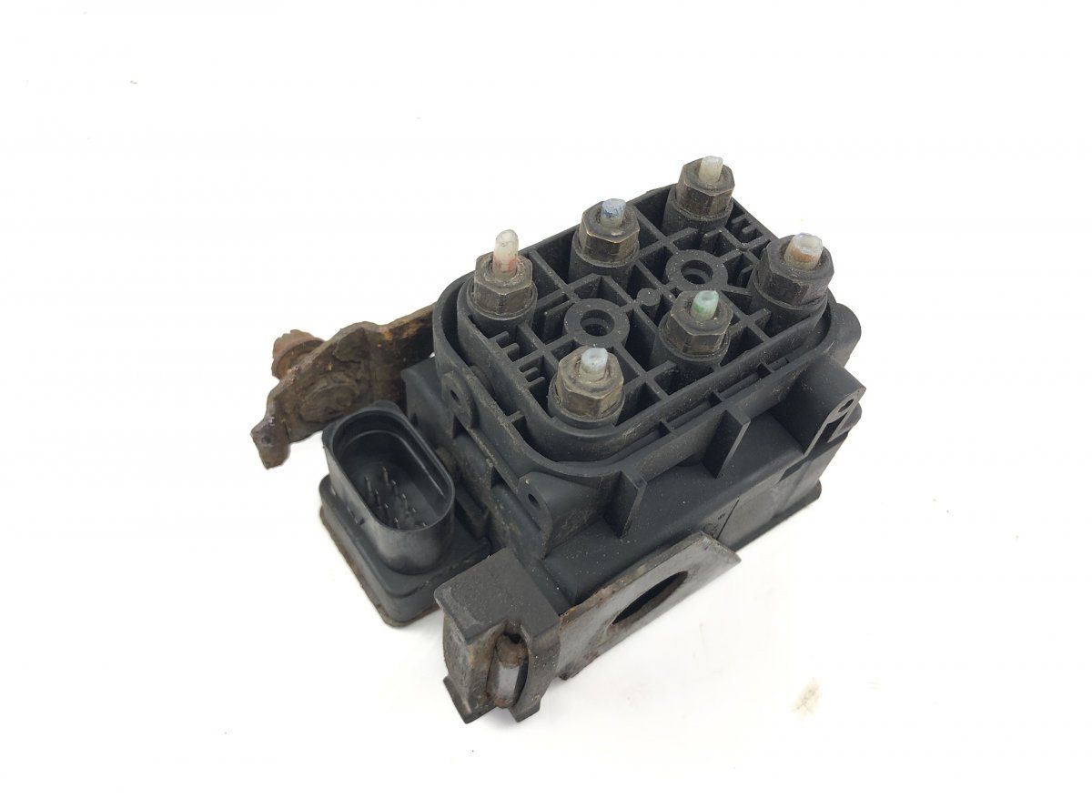 A2123200358 Air suspension valve block MERCEDES-BENZ S-CLASS (W221) (2005-2013)